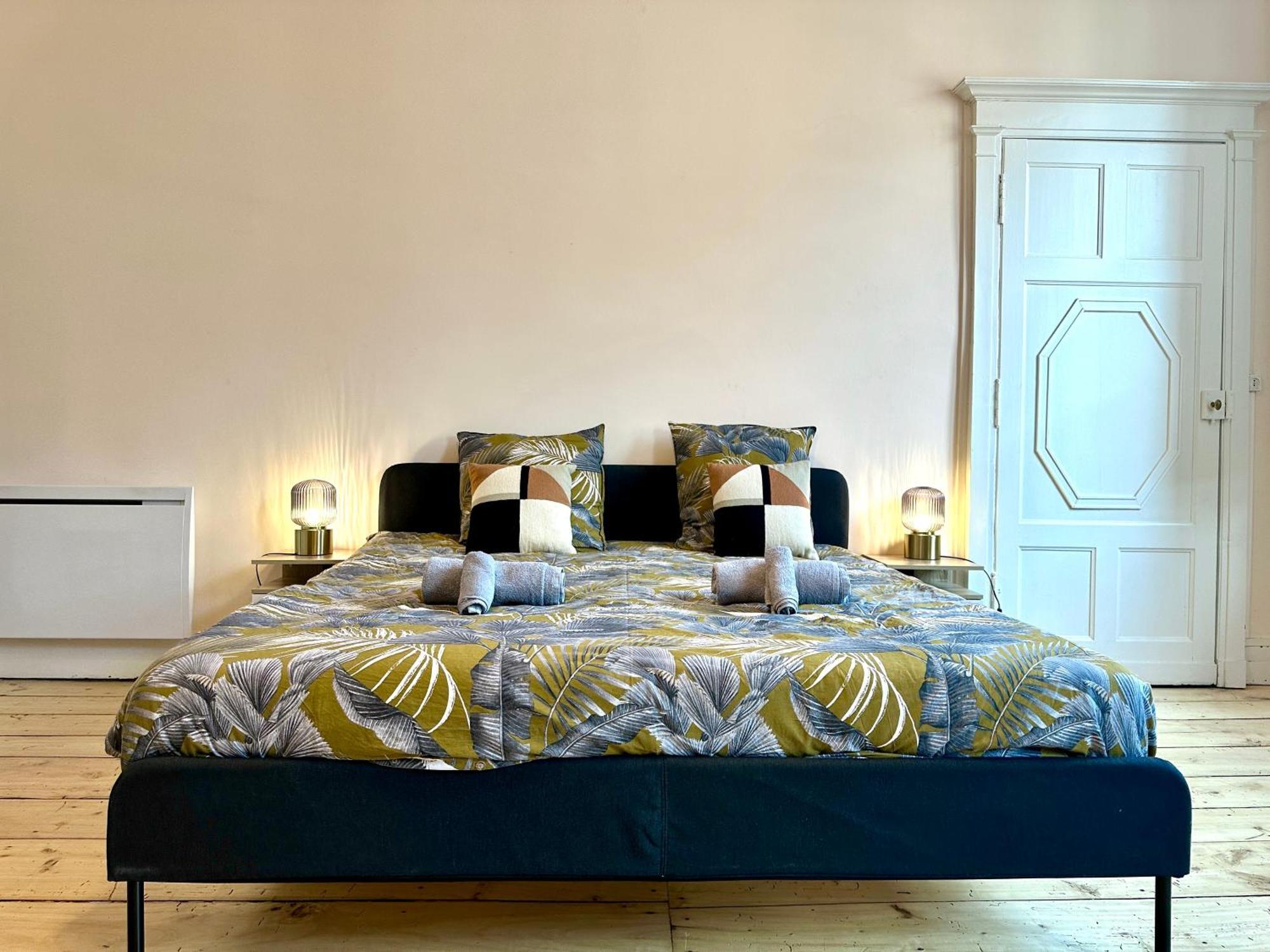 Grand Standing Lit King Size Capitole Apartamento *